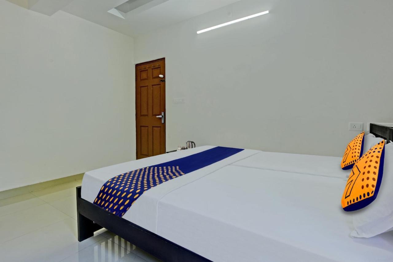 Hotel O Royal Residency Erattupetta Exterior photo